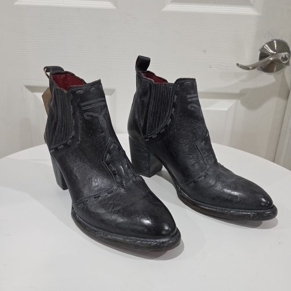 Brie II Ankle Bootie - Picture 2 of 9